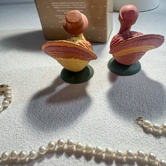 Vintage Avon Turkey Twosome Salt & Pepper Shakers - Picture 4 of 8